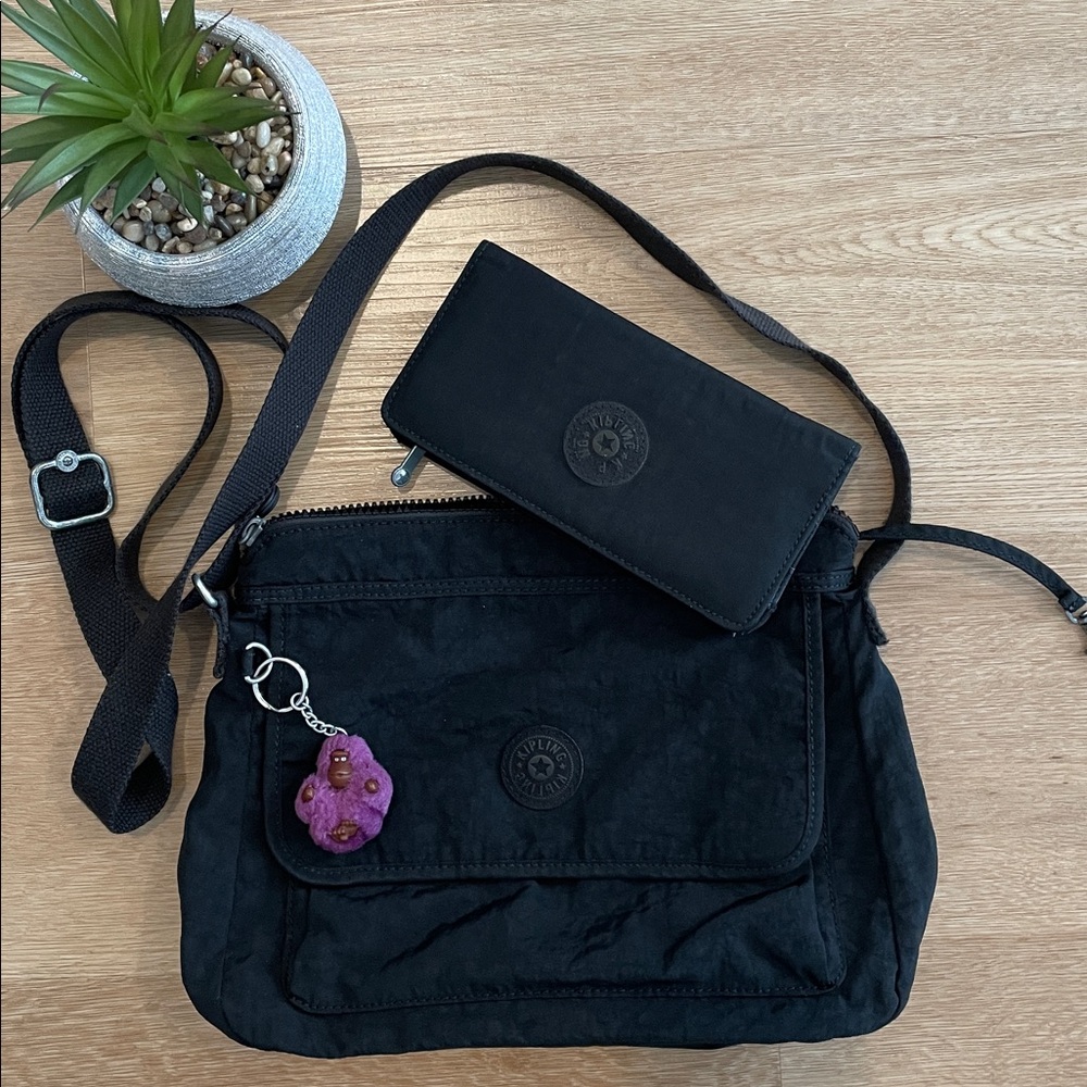 Kipling. Nylon Crossbody Bag/Matching Wallet